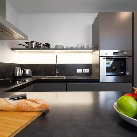 דירה Spacious Near The River