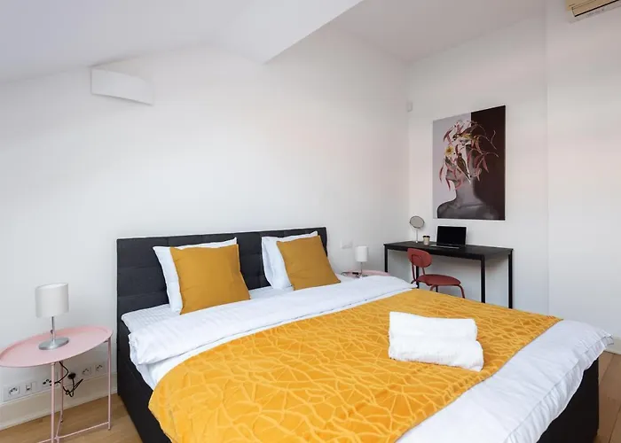 Spacious Near The River شقة *