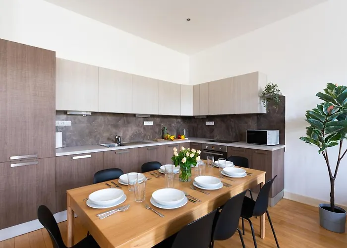 Spacious Near The River