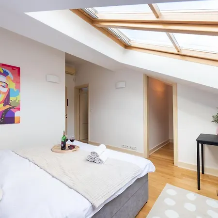 아파트 Spacious Near The River 프라하