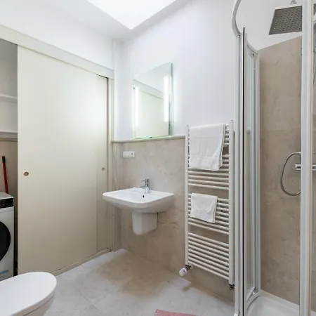 Lejlighed Spacious 2Br Apartment With Ac I New Town I Vltava River
