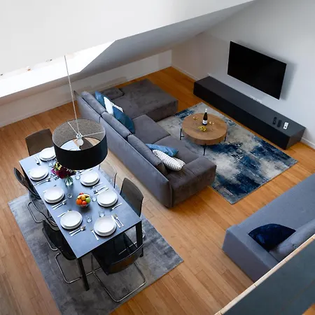 Spacious Near The River * Prague