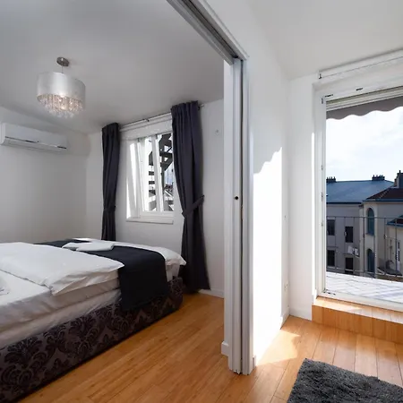 Spacious Near The River Prague