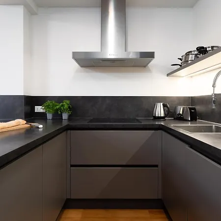 Spacious Near The River