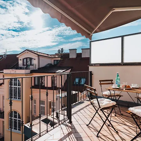 아파트 Spacious Near The River *