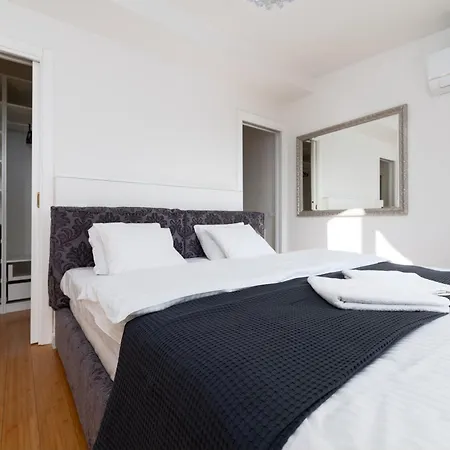 Spacious Near The River 公寓 布拉格